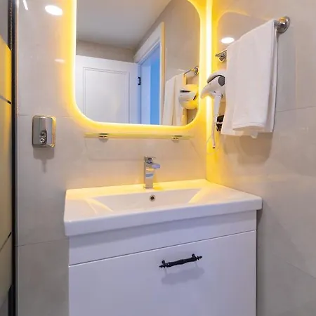 My Leos ホテル セェフェリヒサール