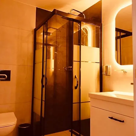 My Leos Hotel *