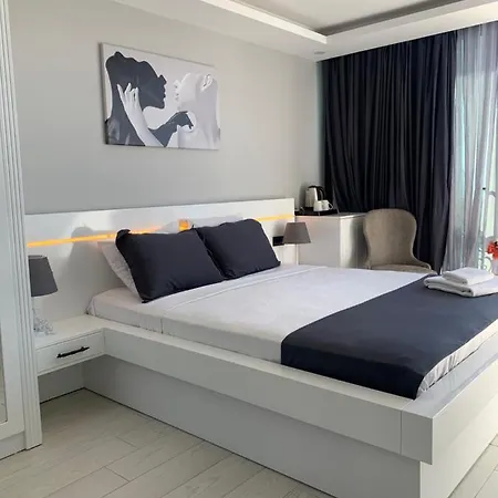 Hotel My Leos *